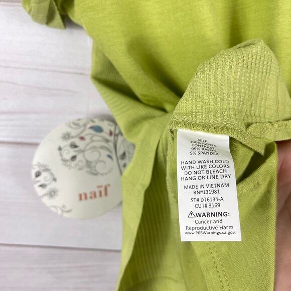 NAIF Women's Button Down Short Sleeve Collared Shirt Green Size Small NWT - Picture 7 of 8
